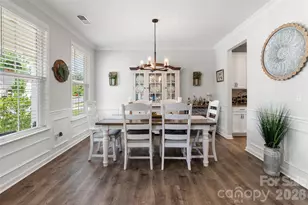 10397 Paper Birch Dr, Charlotte, NC 28215 - Photo 6