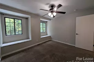 9111 Sharonbrook Dr, Charlotte, NC 28210 - Photo 10