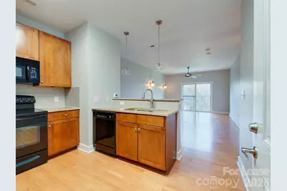 630 Calvert Street #407, Charlotte, NC 28208 - Photo 4