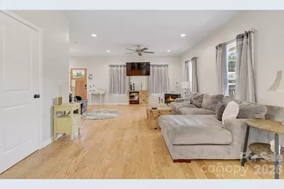 777 High Street, Canton, NC 28716 - Photo 32