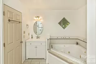 15 Vlg Grn Dr, Alexander, NC 28701 - Photo 12