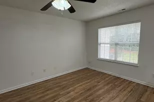 10049 University Park Ln, Charlotte, NC 28213 - Photo 6