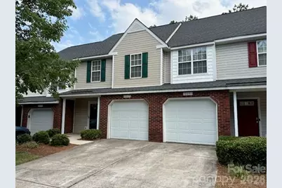 10049 University Park Lane, Charlotte, NC 28213 - Photo 2