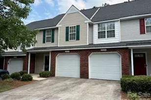 10049 University Park Ln, Charlotte, NC 28213 - Photo 2
