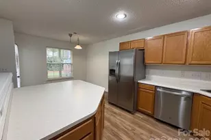 10049 University Park Ln, Charlotte, NC 28213 - Photo 10