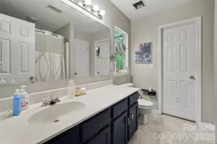 1529 Galesburg St, Charlotte, NC 28216 - Photo 6