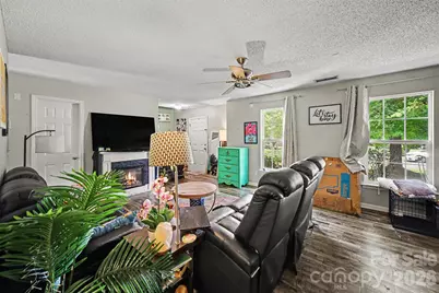 1529 Galesburg Street, Charlotte, NC 28216 - Photo 2