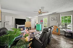 1529 Galesburg St, Charlotte, NC 28216 - Photo 2