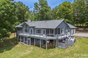 441 Lower Ridgeview Rd, Columbus, NC 28722 - Photo 2