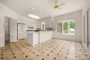 441 Lower Ridgeview Rd, Columbus, NC 28722 - Photo 10
