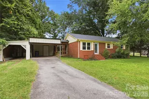 325 Grover Moore Pl, Indian Trail, NC 28079 - Photo 2