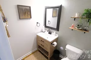 7032 Branch Fork Rd, Charlotte, NC 28215 - Photo 12