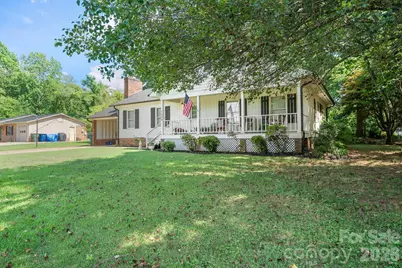 1504 2nd Street NE, Conover, NC 28613 - Photo 2