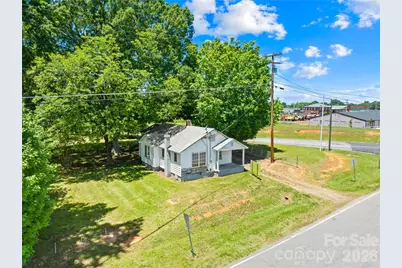 914 Wall Street, Statesville, NC 28677 - Photo 1