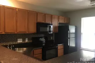 3139 Falling Rock Ct, Charlotte, NC 28213 - Photo 2