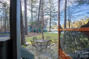 46 Rhett Dr, Flat Rock, NC 28731 - Photo 2