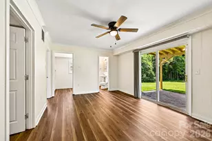 923 Yuma St, Charlotte, NC 28213 - Photo 18
