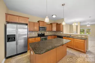 1831 Yaupon Rd, Charlotte, NC 28215 - Photo 6