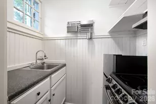 11 Cullowhee St, Asheville, NC 28801 - Photo 32