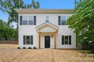 327 Whispering Pines Dr, Charlotte, NC 28217 - Photo 2