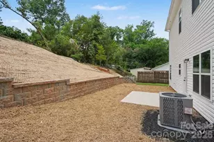 327 Whispering Pines Dr, Charlotte, NC 28217 - Photo 26