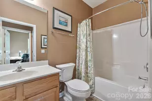 16627 Timber Crossing Rd, Charlotte, NC 28213 - Photo 20