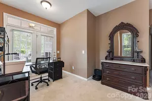 16627 Timber Crossing Rd, Charlotte, NC 28213 - Photo 24