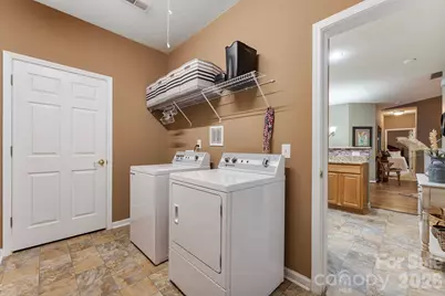 16627 Timber Crossing Road, Charlotte, NC 28213 - Photo 18