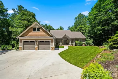 104 Rivercliff Drive W, Connelly Springs, NC 28612 - Photo 2