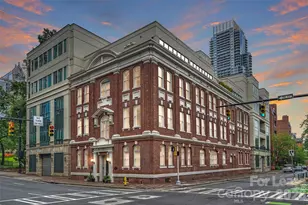 229 N Church St, Charlotte, NC 28202 - Photo 2