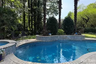 10536 Providence Arbours Dr, Charlotte, NC 28270 - Photo 2