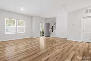 1609 Ronald St, Charlotte, NC 28216 - Photo 4