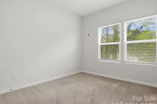 1609 Ronald St, Charlotte, NC 28216 - Photo 14