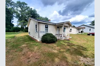 209 E James Street, La Grange, NC 28551 - Photo 2