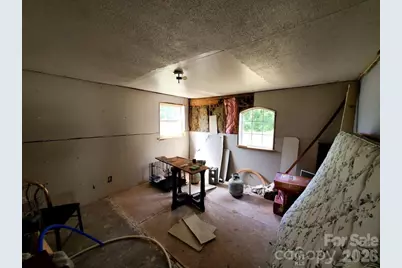 209 E James Street, La Grange, NC 28551 - Photo 6