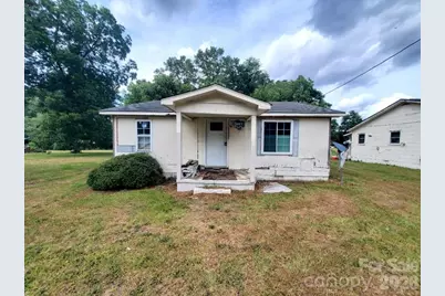 209 E James Street, La Grange, NC 28551 - Photo 1