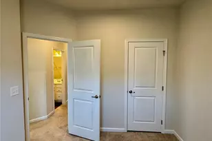 1214 Ashbury St, Charlotte, NC 28216 - Photo 18