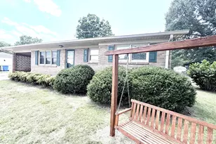 2623 Sherry Ln, Gastonia, NC 28054 - Photo 2