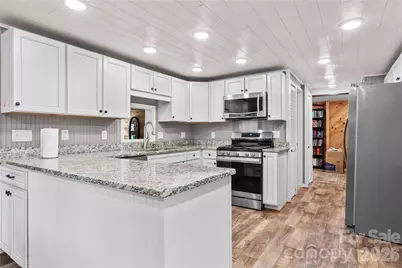 180 Longview Road, Newland, NC 28657 - Photo 8