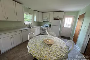 7644 Bramblewood Dr, Charlotte, NC 28217 - Photo 12