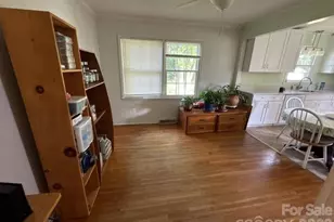 7644 Bramblewood Dr, Charlotte, NC 28217 - Photo 16