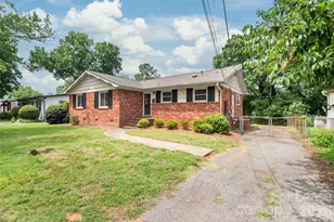 6338 Montpelier Rd, Charlotte, NC 28210 - Photo 2