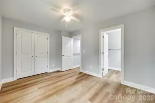 500 Dawn Cir, Charlotte, NC 28213 - Photo 14