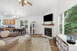 51 Sunview Cir, Arden, NC 28704 - Photo 4
