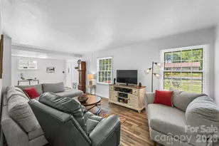 19 Wilburn Rd, Asheville, NC 28806 - Photo 4