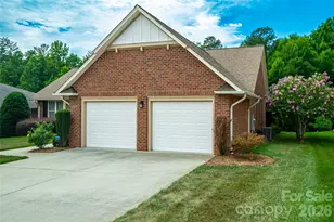 117 Beechmont Dr, Morganton, NC 28655 - Photo 4
