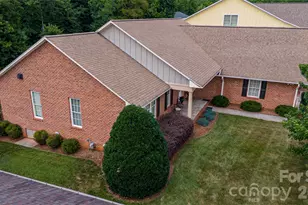 117 Beechmont Dr, Morganton, NC 28655 - Photo 2