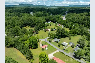 940 Meadowlane Drive NW, Lenoir, NC 28645 - Photo 12