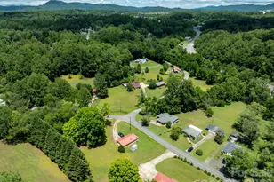 940 Meadowlane Dr NW, Lenoir, NC 28645 - Photo 12