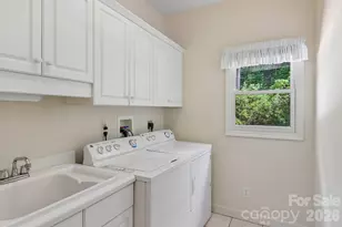 208 Arbor Ln, Hendersonville, NC 28791 - Photo 18